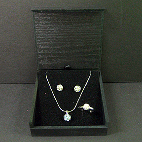 Displays - D9042
